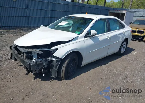 2016 Toyota Camry Le z USA, uszkodzony, nr VIN 4T4BF1FK3GR579964